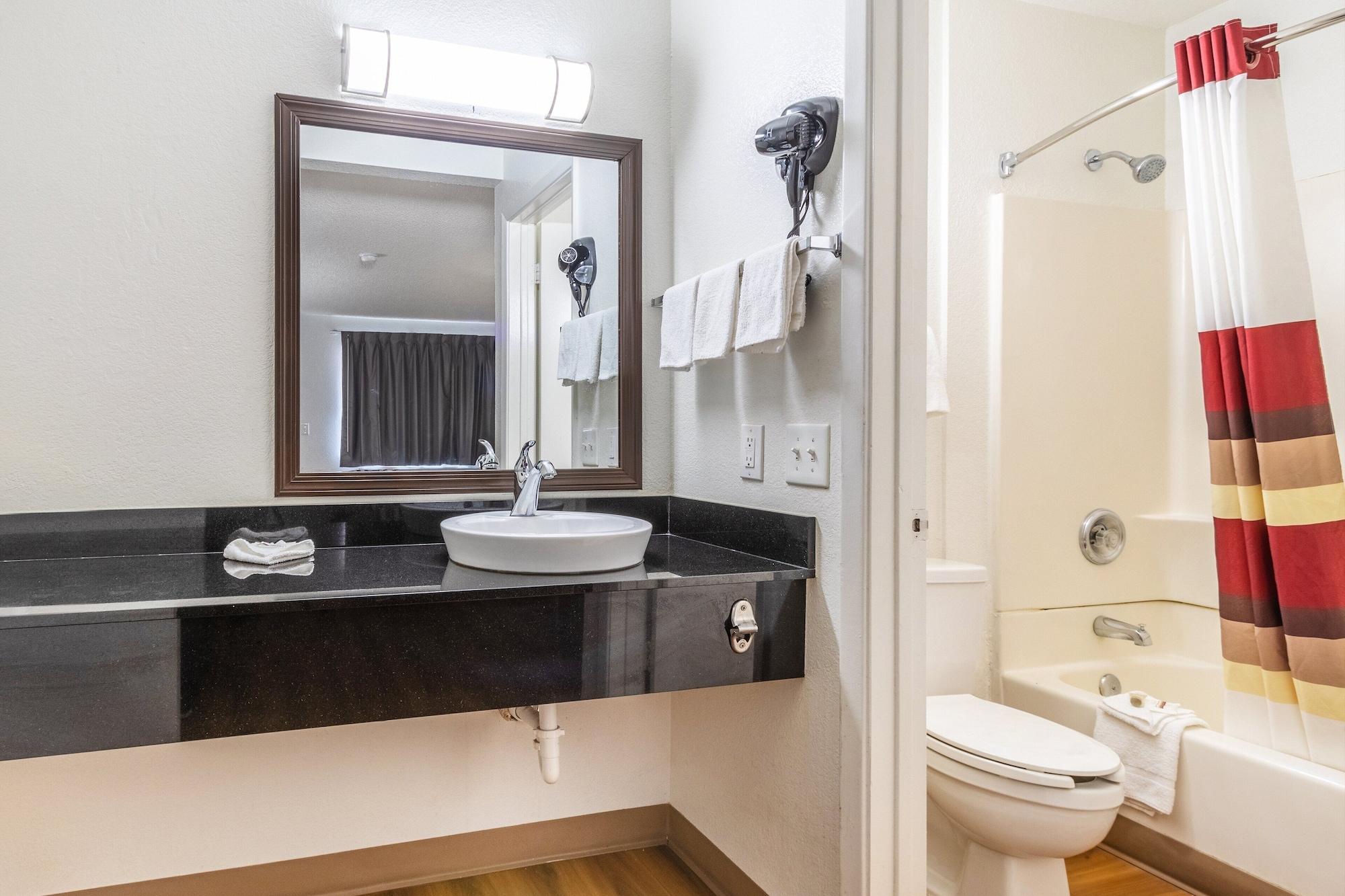 Red Roof Inn Phoenix- Midtown Dış mekan fotoğraf
