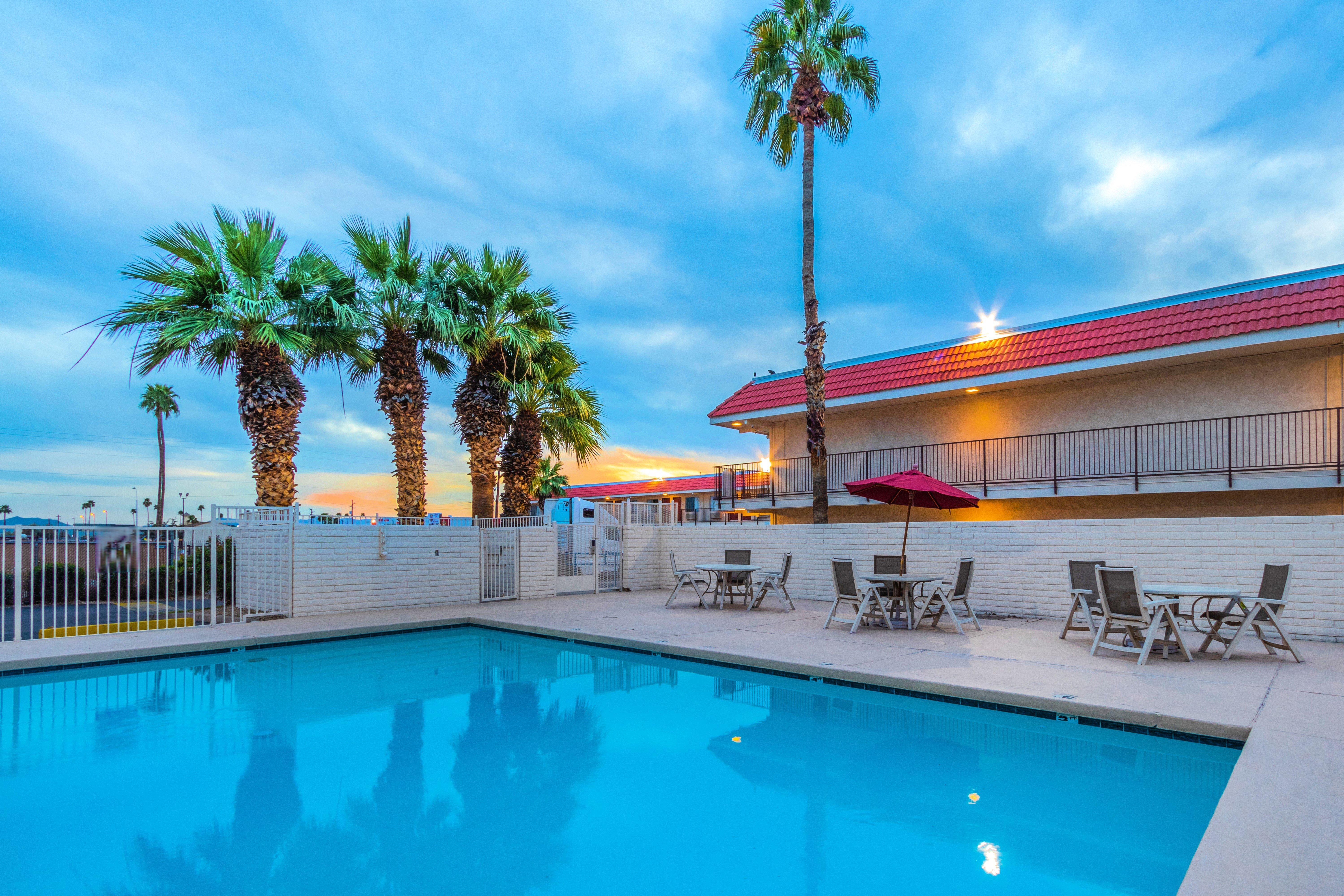 Red Roof Inn Phoenix- Midtown Dış mekan fotoğraf