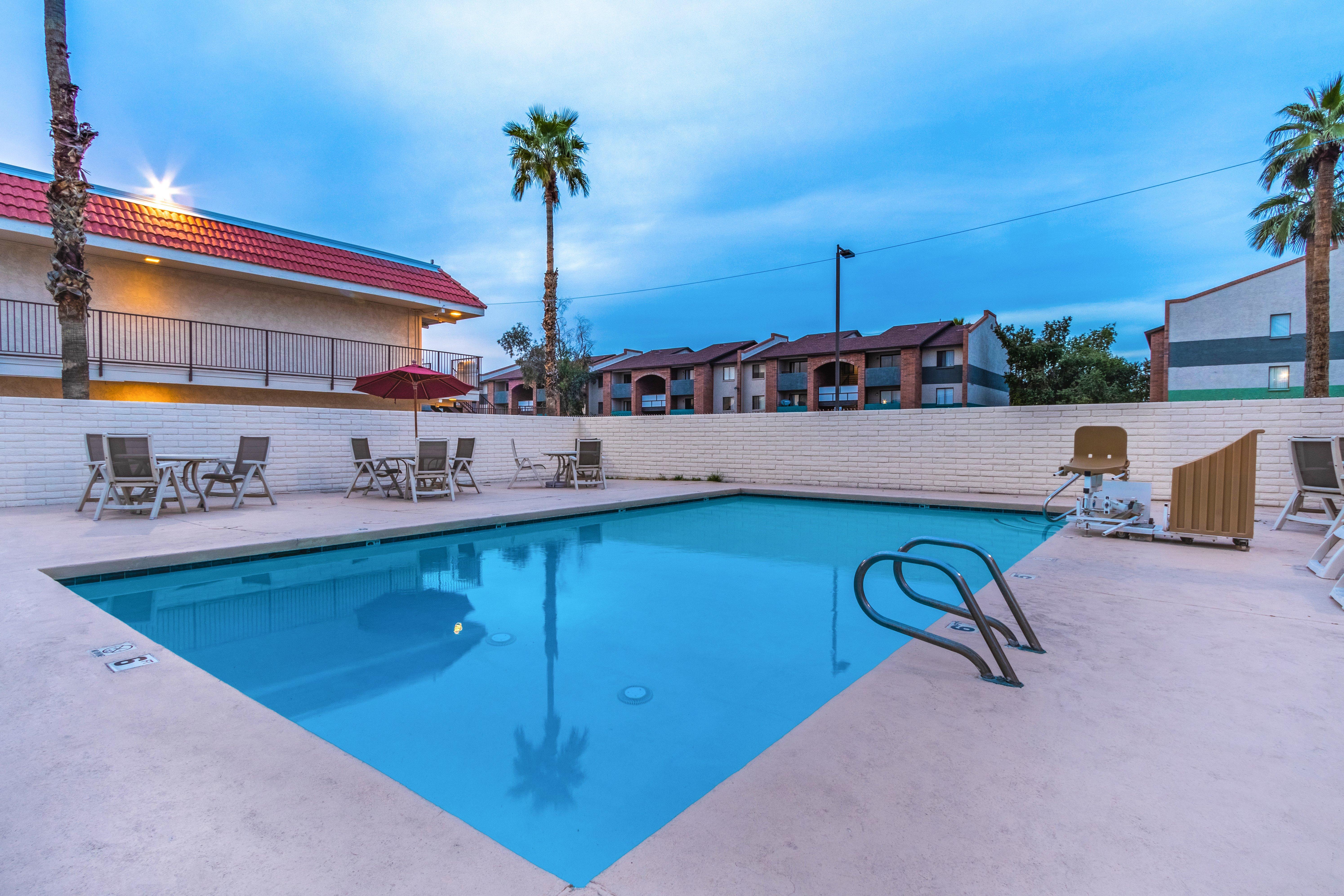 Red Roof Inn Phoenix- Midtown Dış mekan fotoğraf