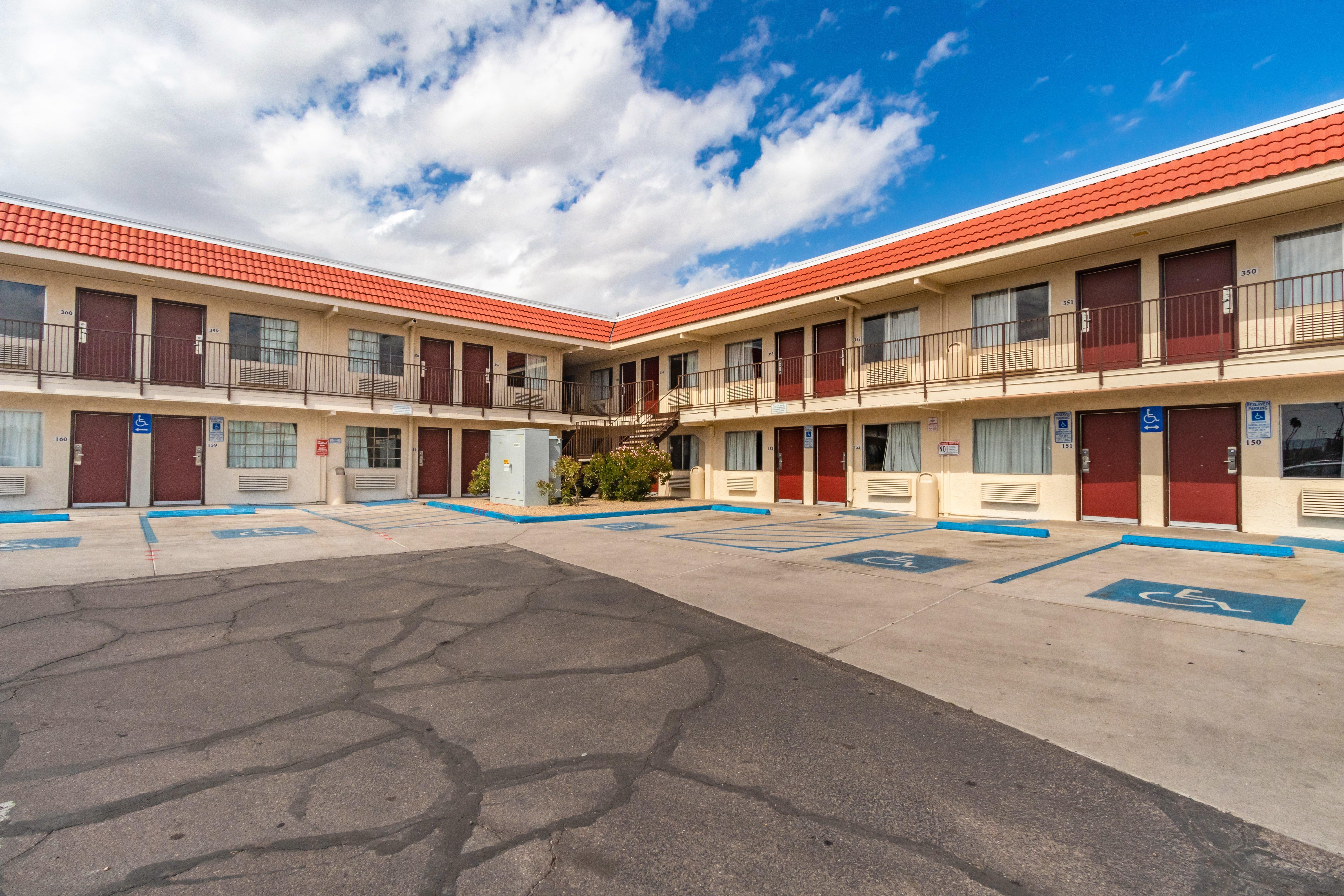 Red Roof Inn Phoenix- Midtown Dış mekan fotoğraf